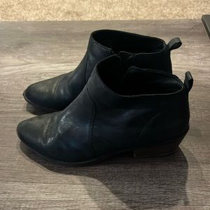 Women’s Lucky Shoes
